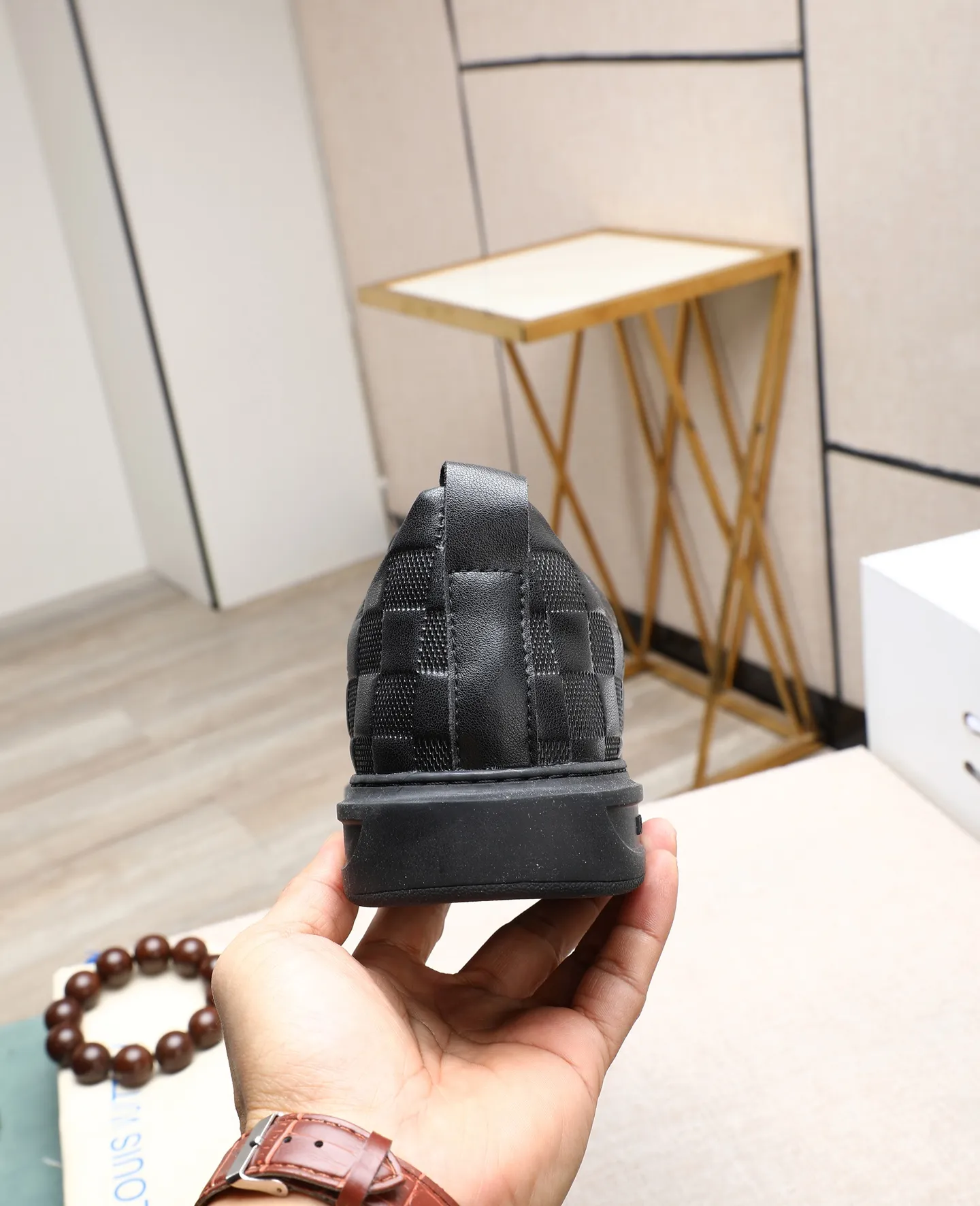 Men's shoes 💰460 【LOUIS VUITTON】Louis Vuitton 2 new products 👟Milan fashion show style 🇰🇾🇰🇾LV family logo, celebrity style, a must-have for fashionistas ⚠️Imported materials ➕Cow leather ➕Breathable leather lining ➕Special outsole 👞Number 38-44 (45 46 custom-made)